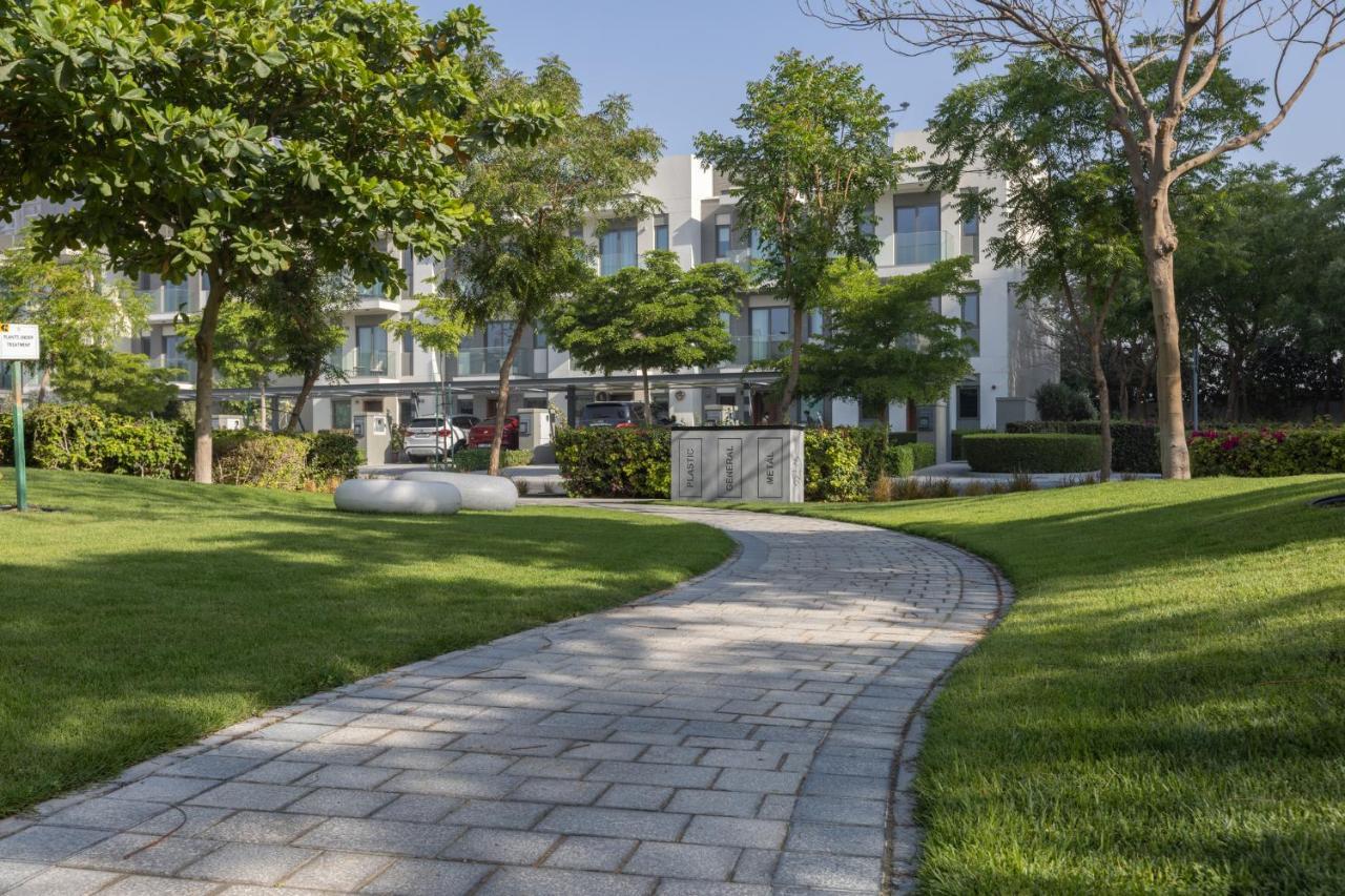 Stay By Latinem Luxury 2Br Holiday Home Cv B2513 Near Burj Khalifa Dubaï Extérieur photo